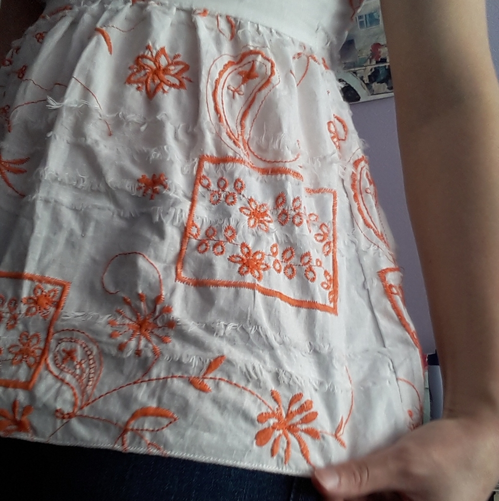 Embroidered Top - Picture 4 of 5